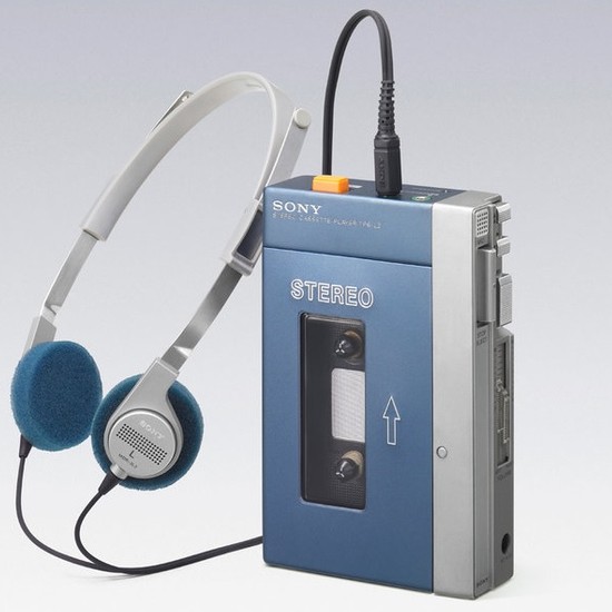 Il Walkman, più noto tra i lettori di musicassette portatili