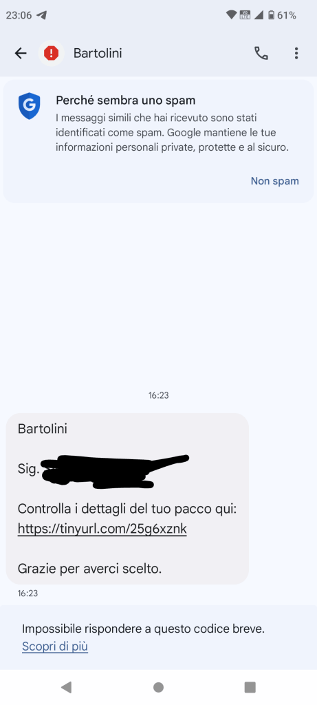 Abbiamo ricevuto un finto SMS di Bartolini: ecco come è andata