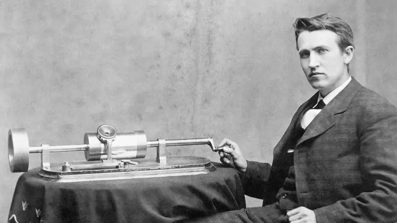 Edison tra le altre cose diede la prima definizione di bug registrata nella storia