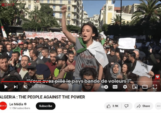 Donna portata sulle palle in Algeria