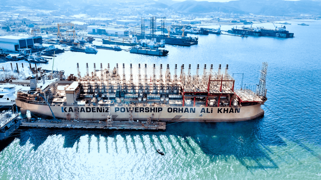 Karadeniz Ali Khan, moderna Powership