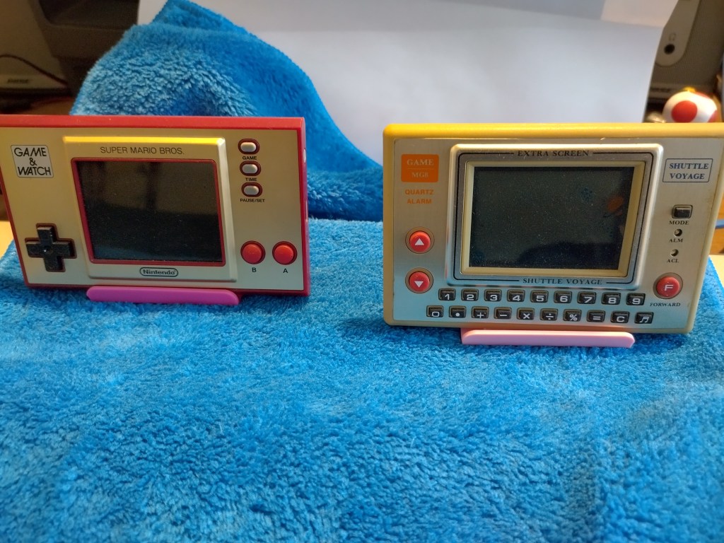 Replica moderna del Game&Watch e Scacciapensieri Tronica